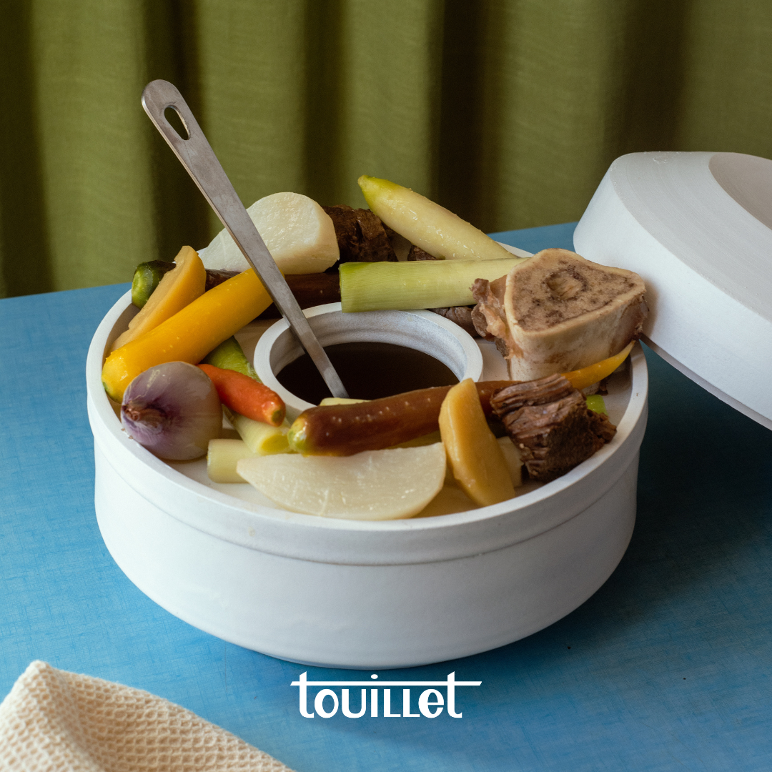 Plat de service festin couvert d'hiver