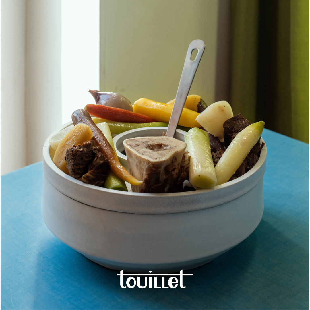 Plat de service festin couvert d'hiver